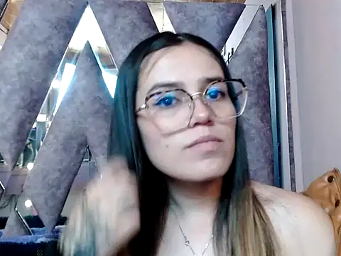 CRISTALHERRANZ online show from October 2025 09:21:01 PM