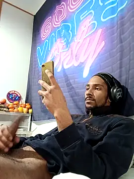 Snapshot of Mikaaa97 chatting on January 2026 05:05:01 PM Mikaaa97 online show from January 2026 05:05:01 PM