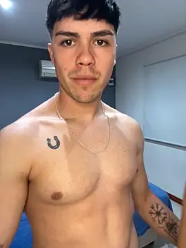 Snapshot of Alexxx27_ chatting on October 2025 05:08:02 AM Alexxx27  online show from October 2025 05:08:02 AM