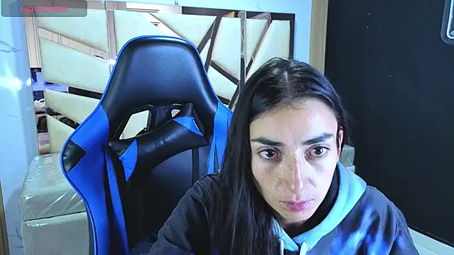 Maily a  online show from April 2026 03:06:01 AM