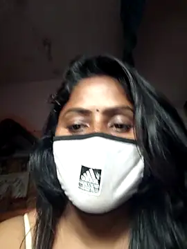 Jasmine Januja online show from November 2025 01:59:02 AM