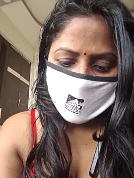 Jasmine Januja online show from January 2026 04:48:02 AM