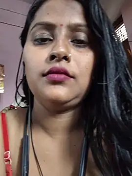 Jasmine Januja online show from May 2026 01:44:02 AM