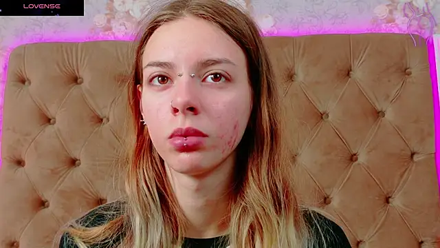 CoraVex online show from October 2025 04:12:01 AM