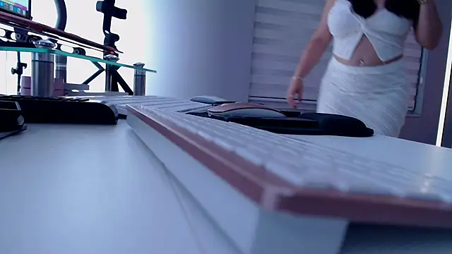 theofficialsophiasanchez online show from April 2026 01:33:01 AM