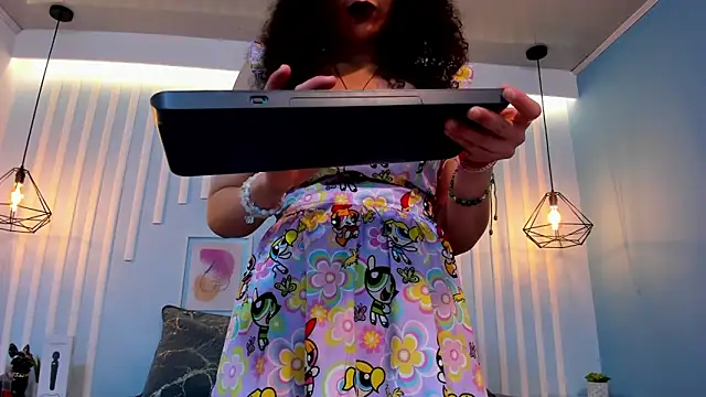 SweetStarr  online show from November 2025 01:12:02 PM