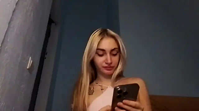 lesyawhite online show from November 2025 12:26:01 PM