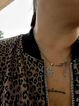 bichota85 online show from November 2025 12:51:01 PM