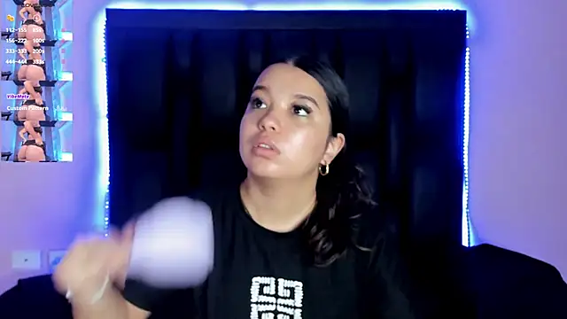 LunaWiill  online show from November 2025 11:47:01 AM