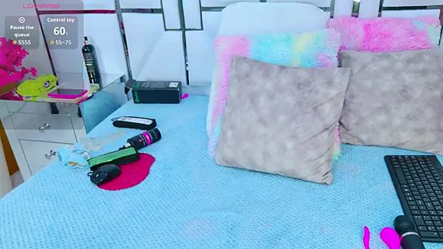 SabrinnaTaylor online show from November 2025 07:07:02 PM