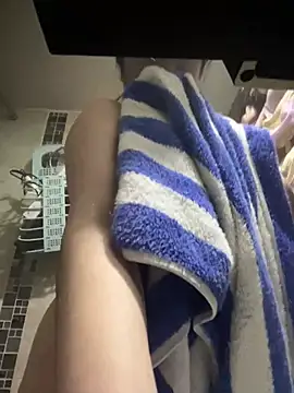 Snapshot of Daphnee-x chatting on March 2026 10:08:01 AM Daphnee-x online show from March 2026 10:08:01 AM