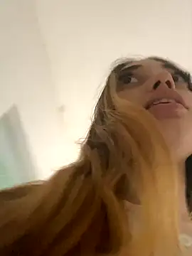 loirinhaaa online show from October 2025 01:41:02 PM