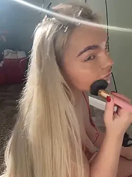 Snapshot of BelleXx chatting on November 2025 12:33:01 PM BelleXx online show from November 2025 12:33:01 PM