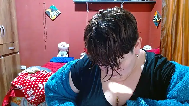 Snapshot of Sasharosee2 chatting on May 2026 01:18:02 PM Sasharosee2 online show from May 2026 01:18:02 PM