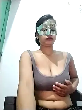 ms-naina online show from November 2025 06:00:02 PM