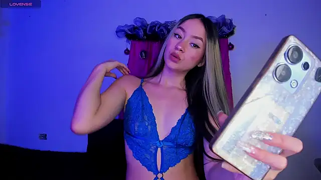 Shairaclark  online show from December 2025 01:02:02 AM