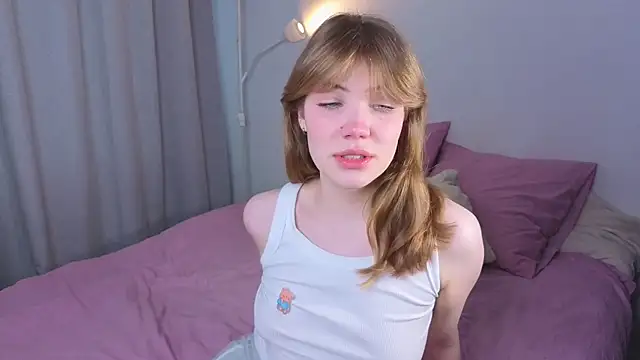 Snapshot of pienaple chatting on March 2026 04:07:02 AM pienaple online show from March 2026 04:07:02 AM