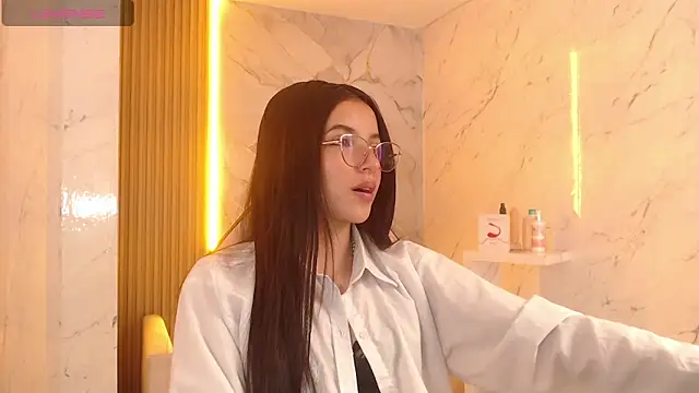 Snapshot of sophiadoll_tf chatting on May 2026 01:16:01 PM sophiadoll tf online show from May 2026 01:16:01 PM