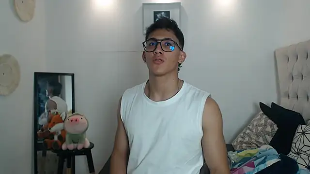 SalvadorFit online show from November 2025 08:41:01 PM