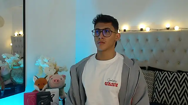 SalvadorFit online show from January 2026 08:01:02 PM