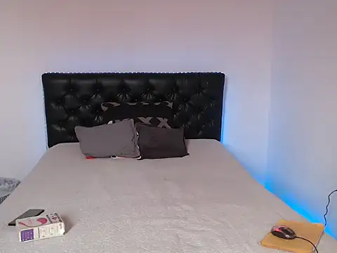 Lunadool online show from April 2026 02:00:02 PM