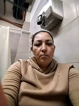 Lunita86 online show from April 2026 03:51:01 PM