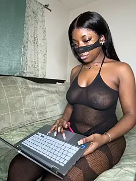 Snapshot of foreigntitts_ chatting on March 2026 09:14:02 AM foreigntitts online show from March 2026 09:14:02 AM