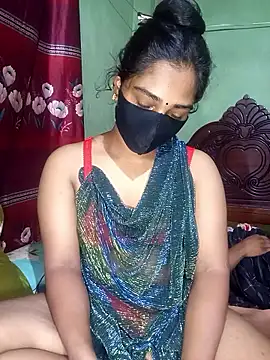 Snapshot of Cute_Couple59 chatting on April 2026 07:51:01 PM Cute Couple59 online show from April 2026 07:51:01 PM