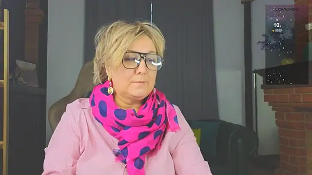 Marta Wils online show from December 2025 03:00:02 AM