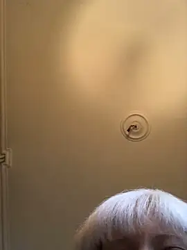 Snapshot of juliaoneandonly chatting on October 2025 10:33:01 AM juliaoneandonly online show from October 2025 10:33:01 AM