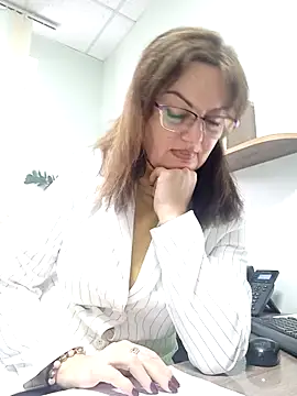 ValeriaLove43211 online show from November 2025 12:37:01 PM