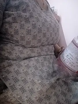 Snapshot of Jeya_thakur chatting on April 2026 06:02:02 AM Jeya thakur online show from April 2026 06:02:02 AM