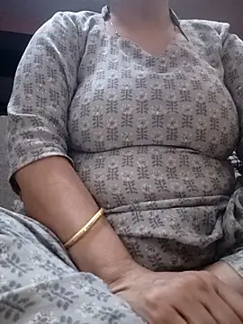 Snapshot of Jeya_thakur chatting on April 2026 08:07:02 AM Jeya thakur online show from April 2026 08:07:02 AM