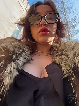 DeliceMaya online show from October 2025 07:16:01 AM