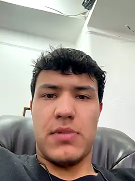 Snapshot of El_awo_ chatting on October 2025 03:56:02 PM El awo online show from October 2025 03:56:02 PM