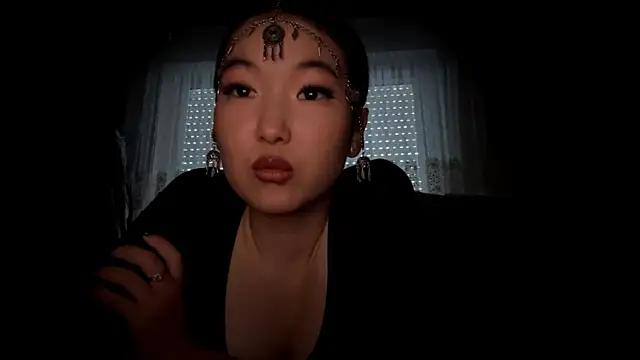 EmmaLeexth online show from January 2026 07:34:01 AM