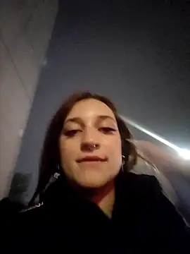 Snapshot of laradoom chatting on October 2025 03:38:02 AM laradoom online show from October 2025 03:38:02 AM