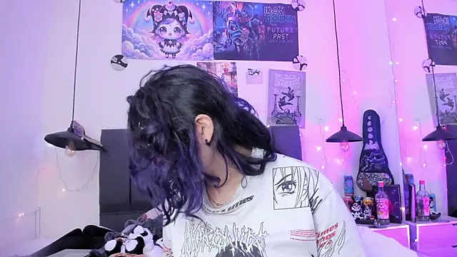 SabrinaV  online show from April 2026 11:35:01 AM