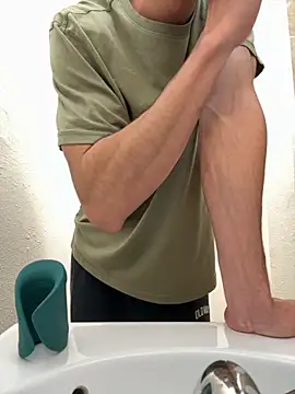 gymratforyouu online show from November 2025 12:10:02 AM