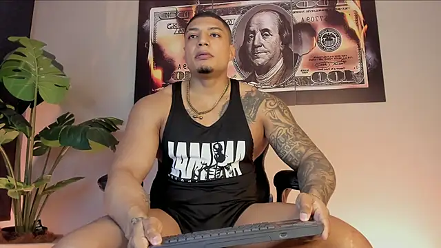 chrizmacgregor online show from December 2025 02:05:01 AM