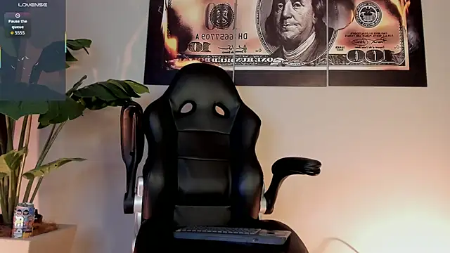 chrizmacgregor online show from April 2026 11:59:01 PM