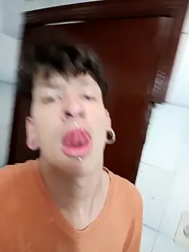 DemianSalvatore online show from February 2026 09:11:01 PM