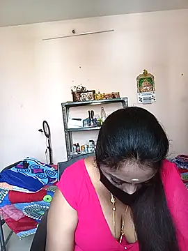 Snapshot of queendivya chatting on April 2026 05:36:01 AM queendivya online show from April 2026 05:36:01 AM