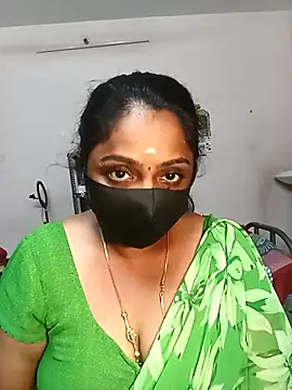 Snapshot of queendivya chatting on April 2026 02:41:01 PM queendivya online show from April 2026 02:41:01 PM