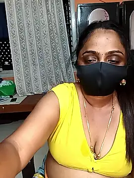 Snapshot of queendivya chatting on May 2026 04:23:02 PM queendivya online show from May 2026 04:23:02 PM