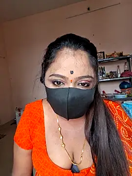 Snapshot of queendivya chatting on May 2026 09:36:01 AM queendivya online show from May 2026 09:36:01 AM