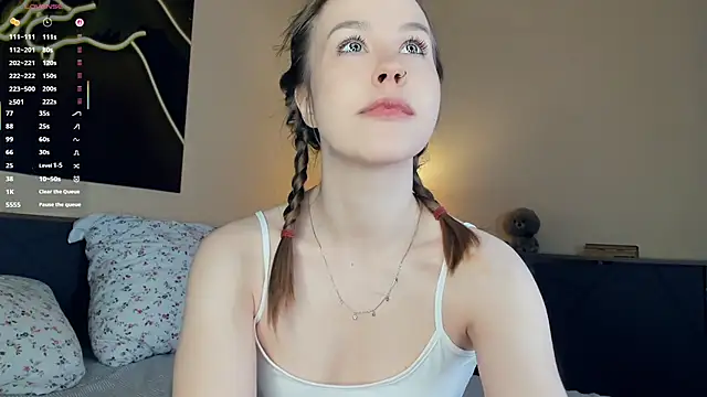 MaliaBourraine online show from December 2025 07:12:01 AM