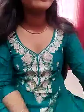 Snapshot of pari_rani7 chatting on March 2026 04:07:02 AM pari rani7 online show from March 2026 04:07:02 AM