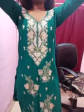 Snapshot of pari_rani7 chatting on March 2026 03:39:01 AM pari rani7 online show from March 2026 03:39:01 AM
