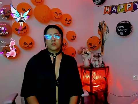 Mia Lujan online show from October 2025 12:14:01 AM